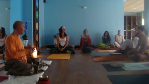 seminario de yoga con con Sw. Digambarananda